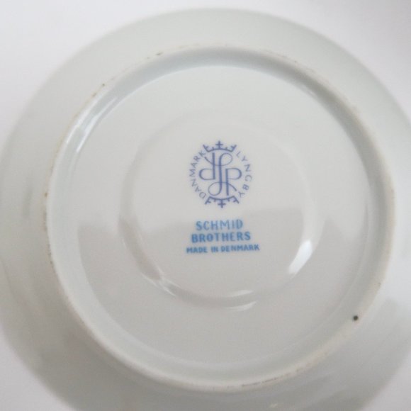 vtg SCHMID BROTHERS Denmark demitasse 4 cups & 7 saucers squiggle print - Picture 5 of 8
